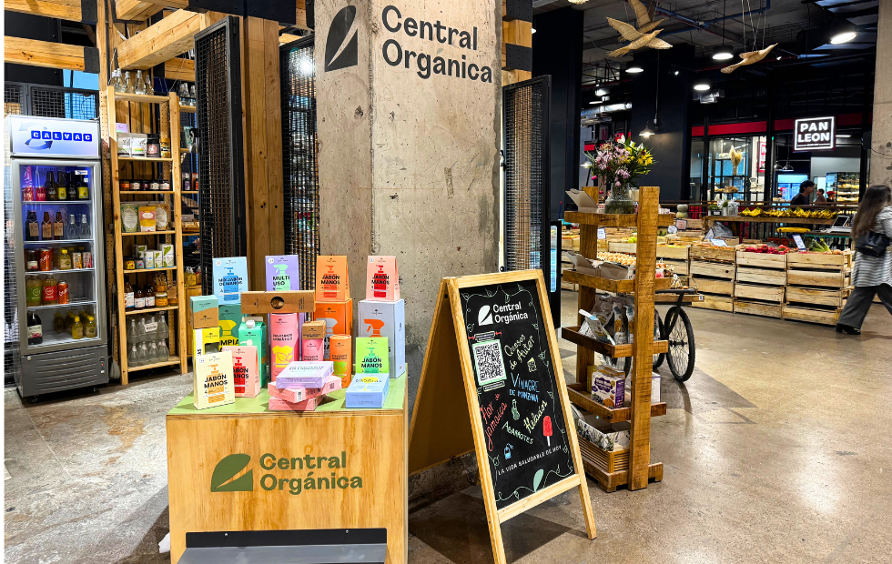 Espaço de produtos orgânicos no MUT em Santiago